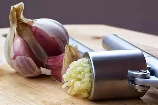 Garlic for the preparation of potency-enhancing infusions